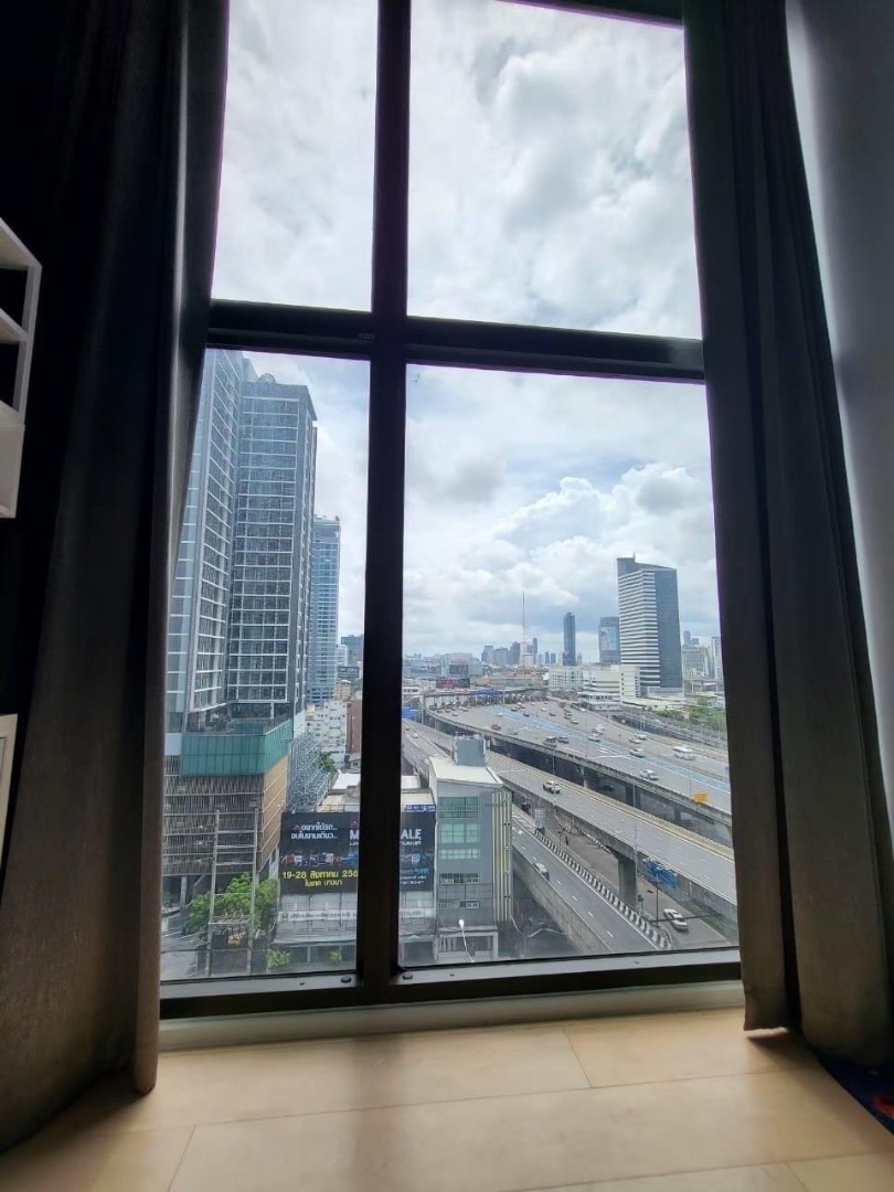 ให้เช่า คอนโด : Chewathai Residence Asoke